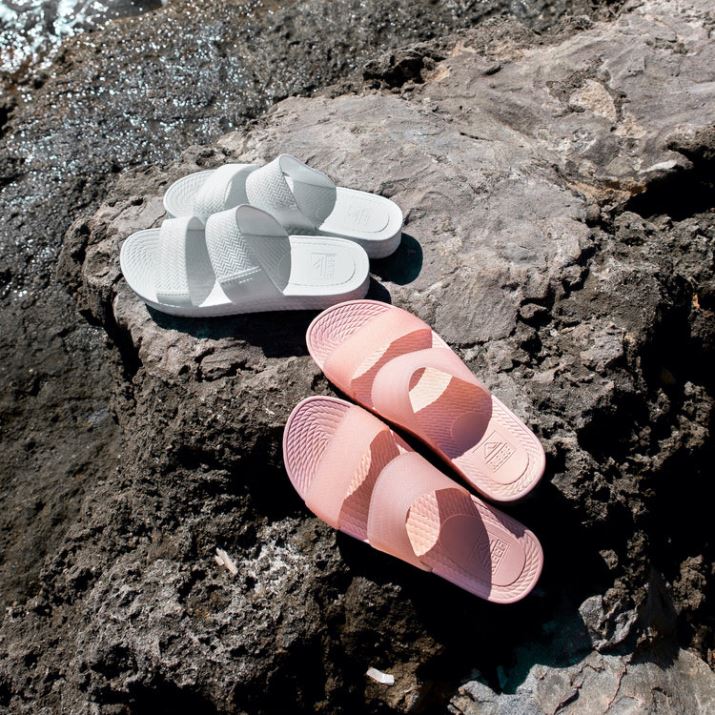 Reef Shoes NZ 62JVZ112 - Water Vista Slide Women Blush Reef